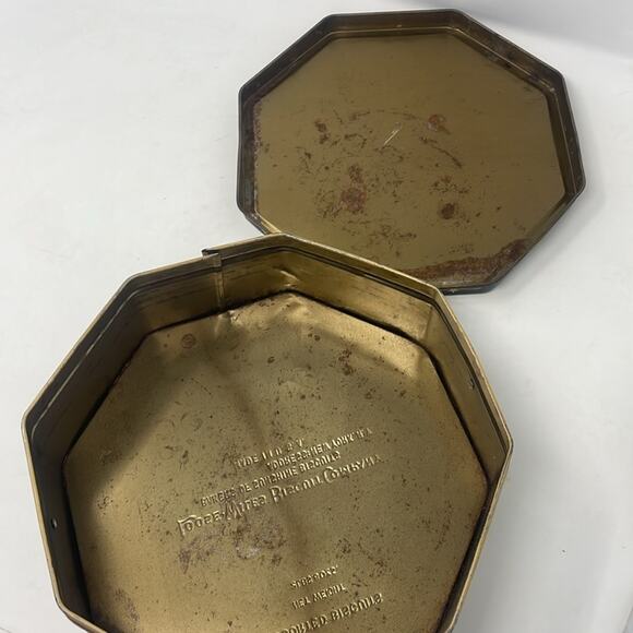 Vintage Loose Wiles Biscuit Sunshine Company Tin Tall Ships  Vintage WW II US Navy Ship Sunshine Biscuit Tin Loose-Wiles Biscuit Company